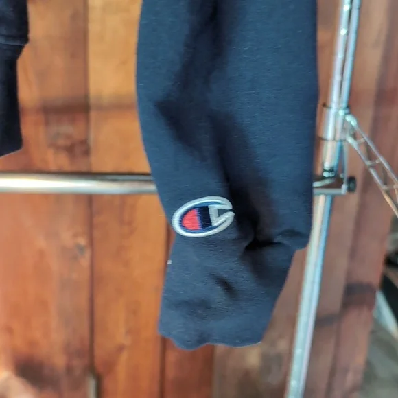 π Navy Mend Newport RI Yoga Pilates Champion Sweatshirt Jumper - Picture 3 of 8